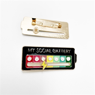 Mit sociale batteri broche - sort